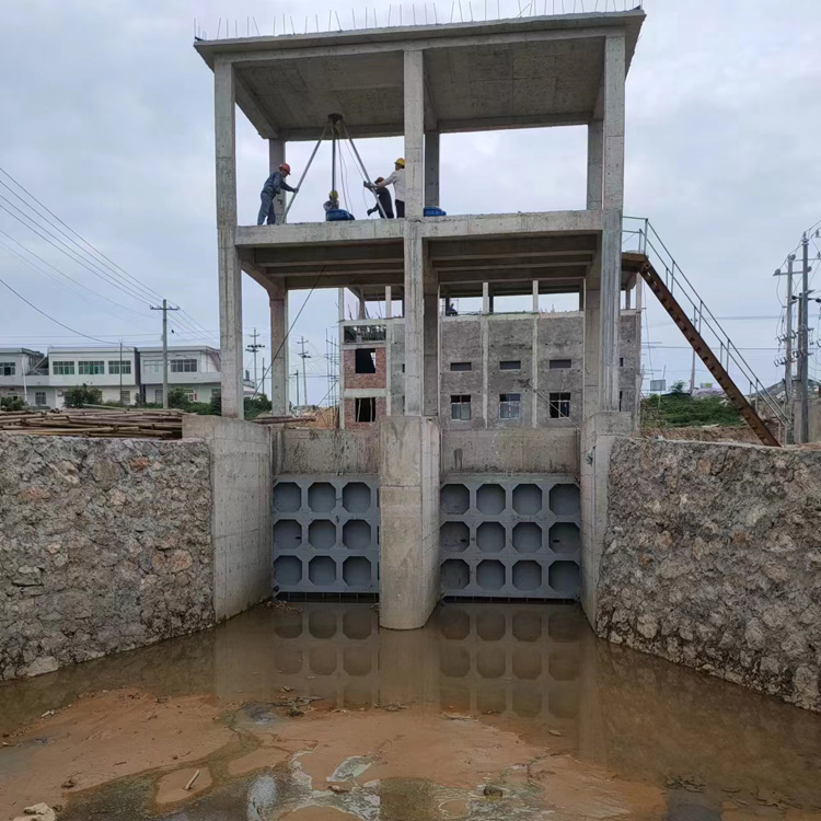 水庫(kù)鋼制造閘門(mén)